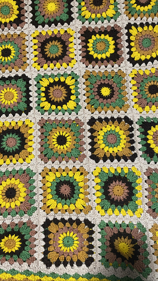 Sunflower Burst Blanket (Ready to Ship)